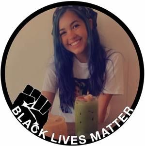 Meet your Posher, Adrienne